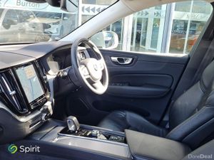 Volvo XC60 T6 Recharge AWD SUN ROOF - Image 3