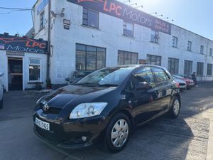 Toyota Auris 2009 - Image 2