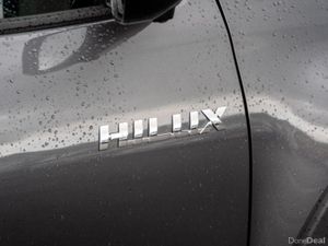 Toyota Hilux 2 8D4D INV X 201BHP D C - Image 3