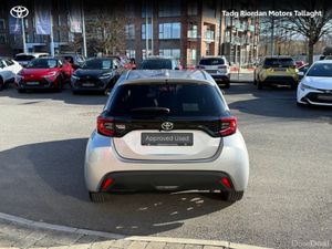 Toyota Yaris YARIS 1.0 LUNA SPORT - Image 4