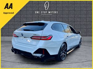 2025 BMW i5 *MSPORT PRO 40EDRIVE*TOURING*3,000KM - Image 3