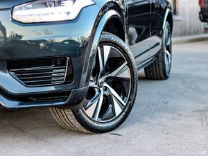 2021 VOLVO XC-90 R-DESIGN T8 - Image 2