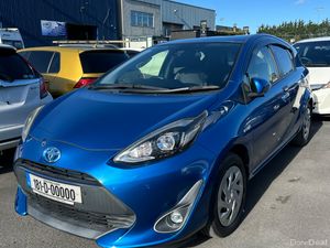 Toyota Aqua Leather Spec cruise control - Image 2