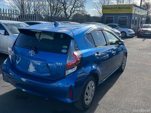 Toyota Aqua Leather Spec cruise control - Image 4