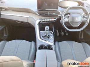 Peugeot 5008 1.5 DIESEL ALLURE TINY MILEAGE - Image 4