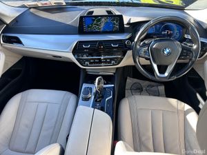2017 BMW 520D SE AUTO CREAM LEATHER - Image 2