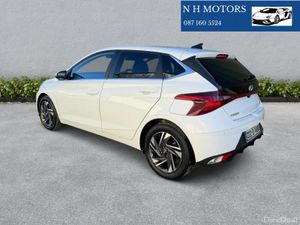 Hyundai i20 2022 AUTO DELUXE PLUS 1.0 T - Image 3