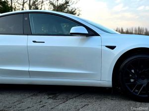 🔥 Tesla Model 3 2025 LongRange 702km - Image 4