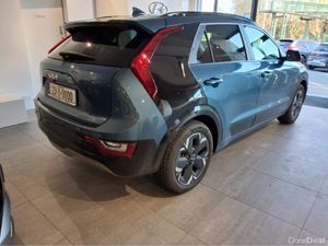 Kia Niro 4 EV  ** TOP SPEC ** LONG RANGE BATTERY * - Image 2