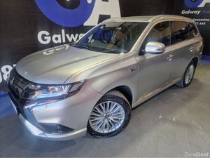 Mitsubishi Outlander DYNAMICS 2.4 PHEV **LOW MILAG - Image 4