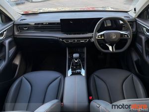 MG HS Plug-in Hybrid Exclusive **TOP SEPC / SAVE € - Image 4