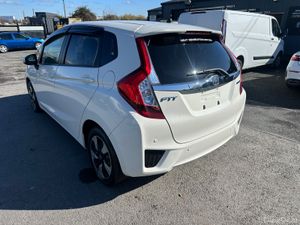 2016 HONDA FIT HYBRID 1.5L  AUTOMATIC FRESH NCT - Image 3