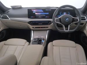 BMW i4 eDrive35 M Sport - Image 4
