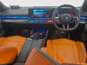 BMW M5 Saloon - Image 4