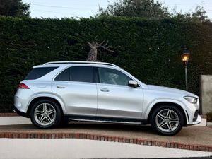 Mercedes-Benz GLE 300D AMG EXTERIOR 4 MATIC - Image 3