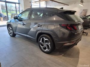 Hyundai Tucson EXECUTIVE 4WD PLUG IN HYBRID - Image 3