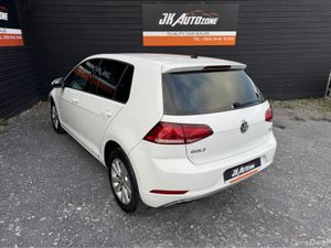 Volkswagen Golf 1.2 TFSI AUTO 5DR - Image 4