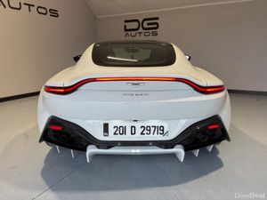 Aston Martin Vantage 4.0 V8 3DR AUTO - Image 3