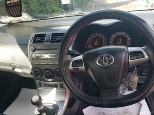 Toyota Corolla 2011 - Image 3