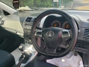 Toyota Corolla 2011 - Image 4