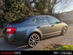 Skoda Octavia 1.6 Saloon mint condition - Image 3