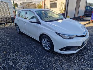 2016 Toyota Auris 1.4 D4D Nct 03/28 - Image 4