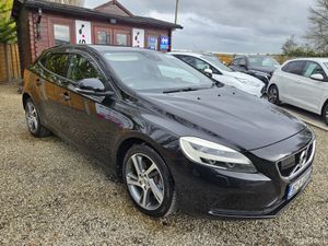 Volvo V40 D4 2.0 DIESEL AUTO NEW NCT 02/28 - Image 4