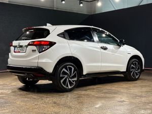 Honda Vezel RS HYBRID 1.5L AUTOMATIC - CRUISE CONT - Image 4
