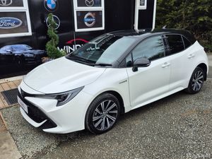 Toyota Corolla Luna Sport 1.8 Petrol Hybrid - Image 3