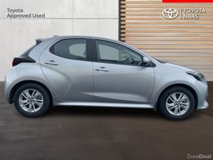 Toyota Yaris Yaris Hybrid 115 Luna - Image 3