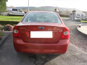 Ford Focus Style 1.8 TDCI, 2009 - Image 2