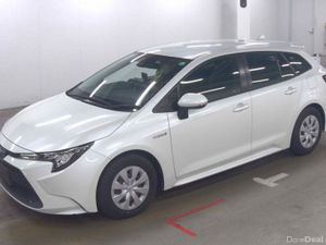 2019 Toyota Corolla Touring Hybrid - Image 2