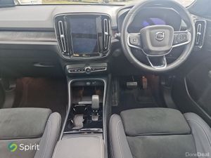 Volvo XC40 Fully Electric, 231hp Ultimate, Pan Sun - Image 4
