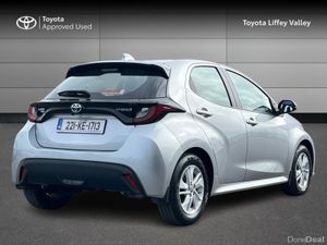 Toyota Yaris HYBRID LUNA 4DR AUTO - Image 2