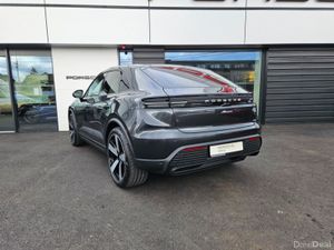 Porsche Macan - Image 2