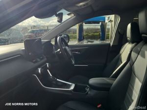 Toyota RAV4 RAV4 HYBRID SOL 4DR AUTO - Image 3