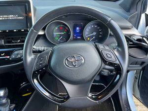 Toyota C-HR MODELLISTA 1.8 HYBRID // HALF LEATHER - Image 4