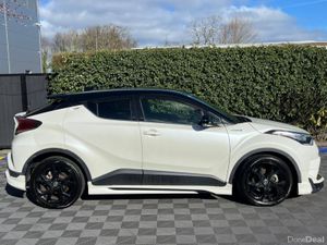Toyota C-HR MODELLISTA 1.8 HYBRID // HALF LEATHER - Image 2