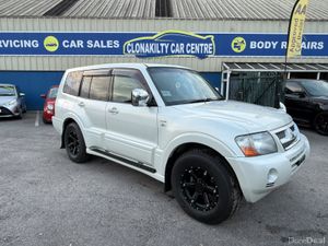Immaculate Mitsubishi Pajero 7 Seats Petrol Fresh - Image 4