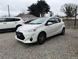 Toyota Aqua 2017 leather interior - Image 3