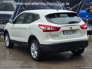 Nissan Qashqai 2016 1.2p Pearl White IMMACULATE! - Image 3