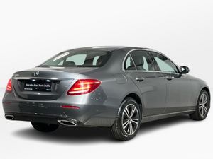 Mercedes-Benz E-Class 220d Avantgarde - 17 Inch Al - Image 4