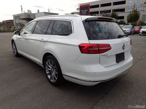 Volkswagen Passat 2.0 TDI HIGHLINE PREMIUM PLUS 19 - Image 3