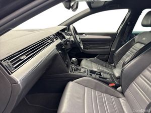 Volkswagen Passat 2.0TDI 150HP R-LINE *AUTO* €85 P - Image 3