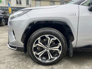 Toyota RAV4 2.5i PHEV SPORT - Image 4