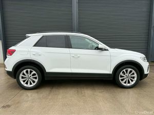Volkswagen T-Roc SPEC ED 2.0 TDI MANUAL 6SPEED FWD - Image 3