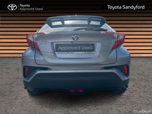 Toyota C-HR HYBRID SPORT // REAR CAMERA // BLUETOO - Image 4