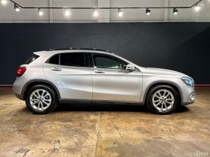 Mercedes-Benz GLA 1.6 AUTOMATIC - HALF BLACK LEATH - Image 3