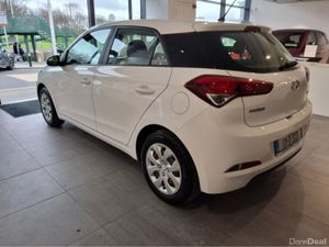 Hyundai i20 CLASSIC 1.2 Petrol - 1 Owner - Low Mil - Image 3