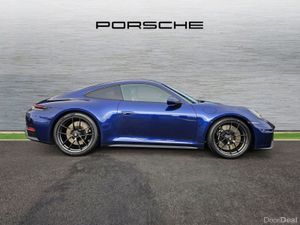 Porsche 911 Carrera GTS - Image 4